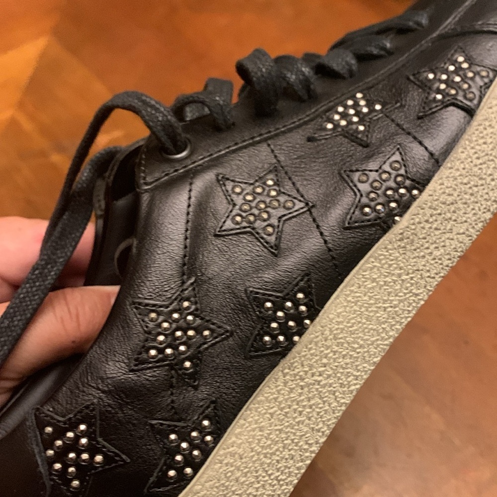 Yves Saint Laurent Black Leather Star Stud Low-Top Sneakers - Picture 6 of 9